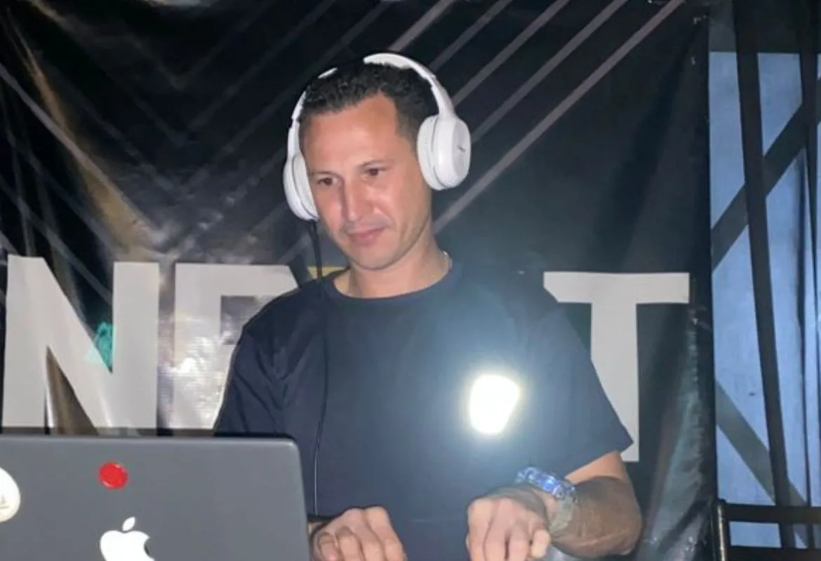 DJ Álvaro Exclusive (Álvaro Contreras) — archive photograph of the discjockey and visual creative from Maturín, a reference point of the Venezuelan eastern scene
