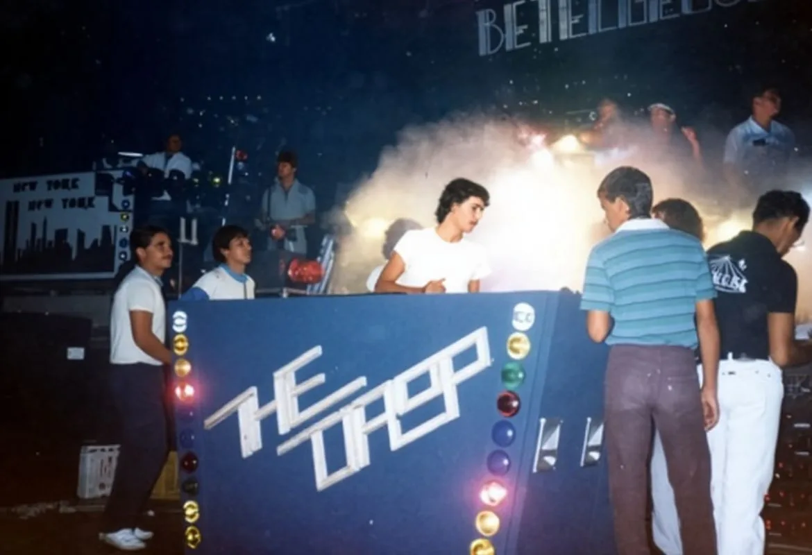 Miniteca The Drop — fotografía de archivo de «La Miniteca de los Líderes», fundada en 1982 en Caracas